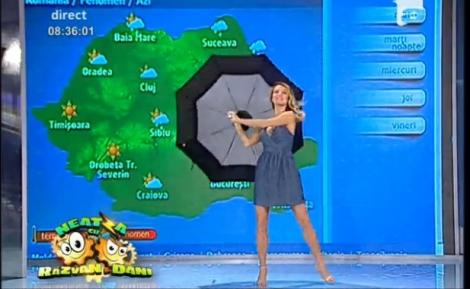 Parcă zboară! Flavia a făcut cel mai grațios dans cu umbrela pe melodia ”Singin' in the Rain”