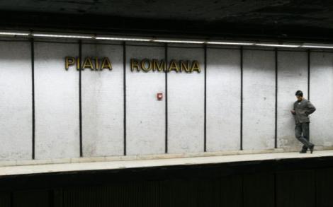 Incendiu la metrou, în stația Piața Romană. Un panou electric a luat foc: Două persoane au ajuns la spital