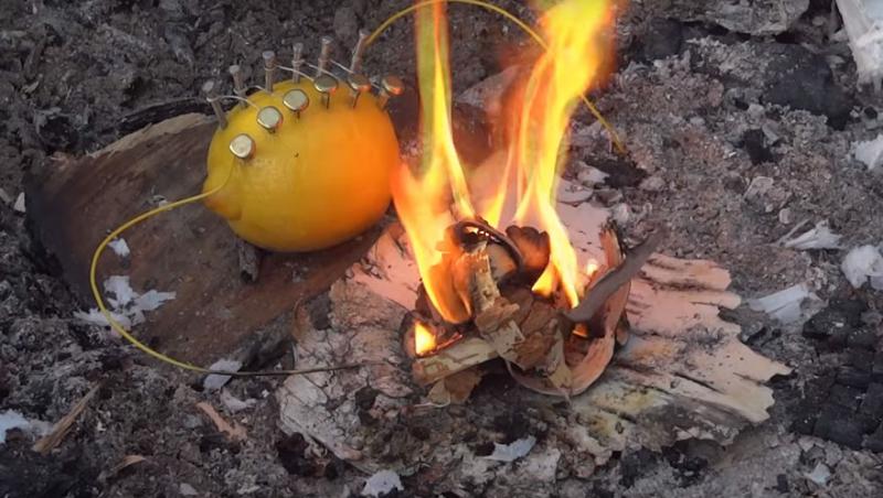Cum să aprinzi focul cu o... lămâie. Nu ne crezi pe cuvânt? Iată dovada - FOTO+VIDEO
