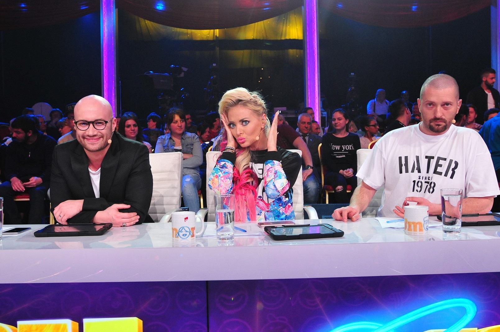 Cheloo, juratul iUmor, sare la g&acirc;tul lui Bendeac: &bdquo;S-a creat o conspiraţie &icirc;mpotriva mea!&rdquo; Bendeac: "Poate m&acirc;ine ne şi batem"