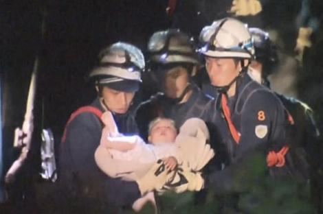 Japonia, lovită de mai multe seisme puternice: Cel puțin 19 morți! Un bebeluș viu este scos de sub dărâmături. Clipul face înconjurul lumii!