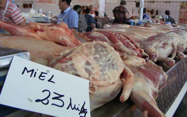 Cu două săptăm&acirc;ni &icirc;nainte de Paște, inspectorii avertizează: ATENȚIE la ce cumpărați! Cinci tone de carne confiscate, amenzi usturătoare