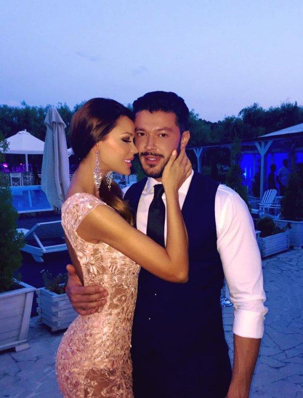 Prima imagine, prima confirmare! Bianca Drăgușanu, fotografia &icirc;n care &icirc;și ține m&acirc;na pe burtica de gravidă!