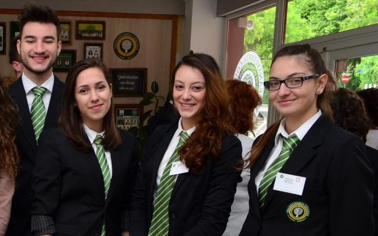 CEL MAI MARE PUNCTAJ din lume la Cambridge, obținut de o ROM&Acirc;NCĂ. Pentru rom&acirc;ni, nu pare să fie interesant