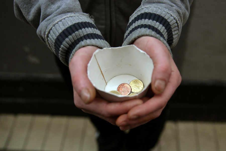 Ieri cerșetor, azi afacerist de succes! Un simplu gest de omenie i-a schimbat viața total! Ce a făcut bărbatul ca să se &icirc;mbogățească!