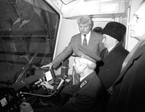 Misterele metroului bucureştean! Motivul pentru care Nicolae Ceauşescu nu a vrut linie în Drumul Taberei