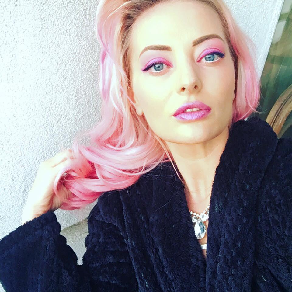 Cum arată Delia nemachiată! Artista a făcut senzație pe internet cu această dezvăluire!