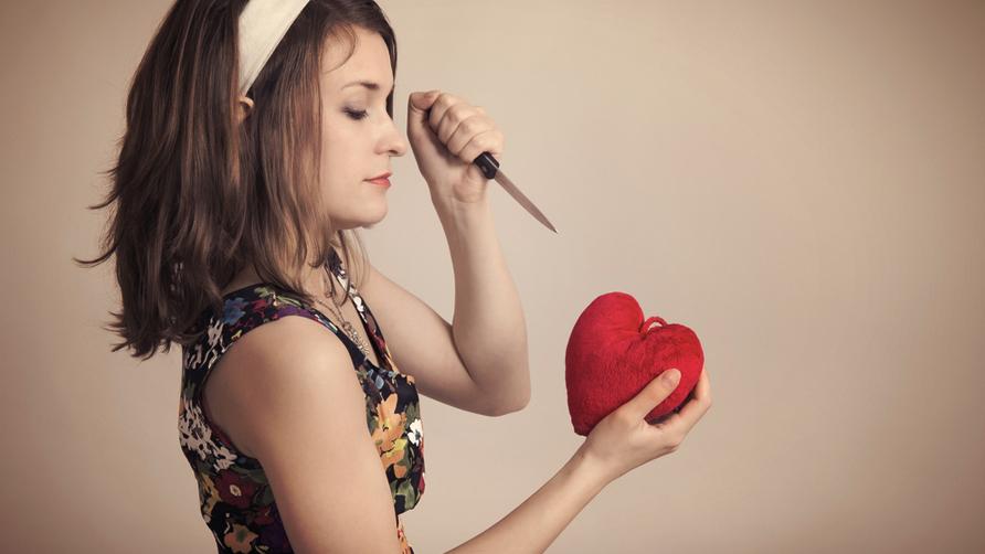 Ferește-te de ele, nu vei găsi altele mai rele! Horoscopul acesta &icirc;ți spune de cine trebuie să te ferești!