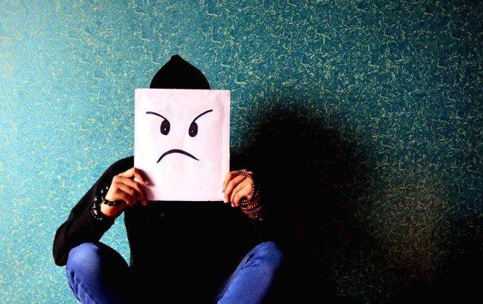 Mint de &icirc;ngheață apele! Cum te păcălește fiecare, &icirc;n funcție de zodie! Acum poți să-i dai de gol!