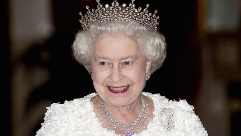 De la un prunc anunţat întregii lumi, la regina puternică de azi!  90 de ani în 90 de fotografii! Elisabeta a II-a, o viaţă de poveste