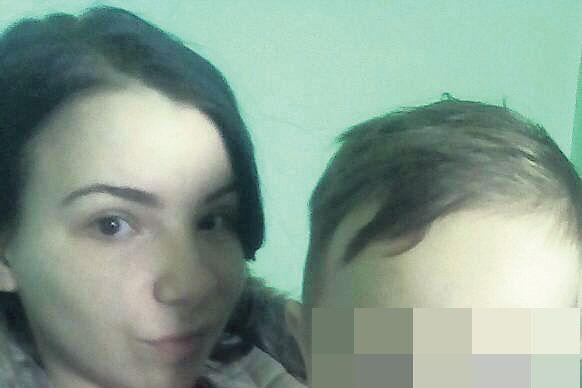 A aflat de pe Facebook că băiatul ei a fost abandonat &icirc;n parc. Ce s-a &icirc;nt&acirc;mplat cu mama micuțului