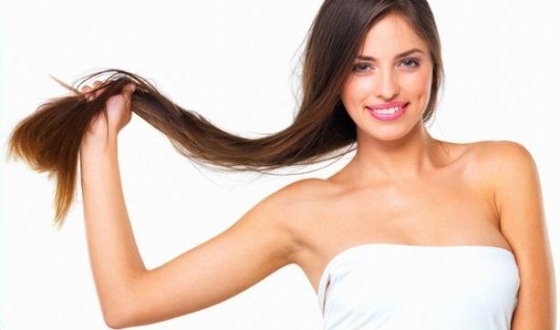 Aşa &icirc;ţi accelerezi creşterea părului! Remediul ciudat de care trebuie să afli