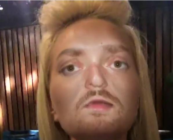 Nu se poate așa ceva! Delia și Cheloo &icirc;ntr-o singură... persoană!