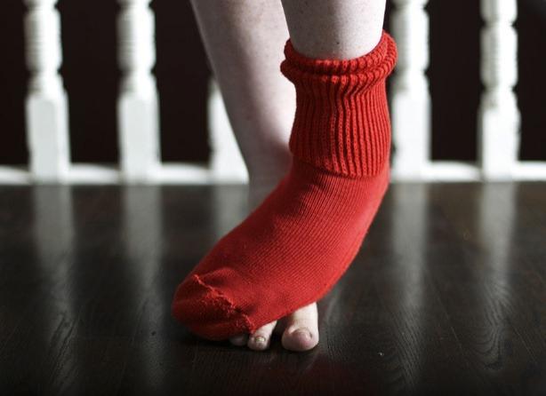 Șosetă rătăcită, caut suflet pereche! Motivul pentru care mereu dispar șosetele! S-a elucidat misterul!