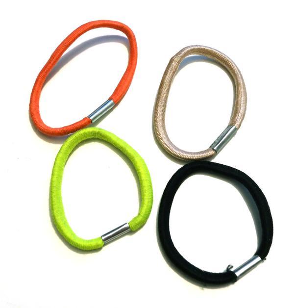 Elasticele de păr, pericolul ascuns pe care &icirc;l folosești zilnic. Uite la ce te expui fără să vrei