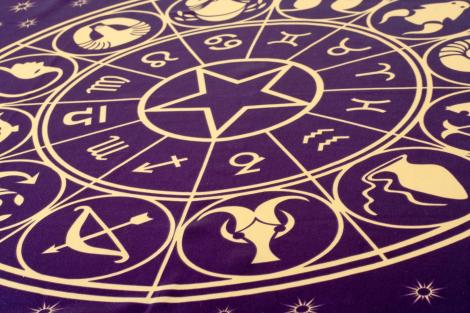 Horoscopul zilei, 29 aprilie. Taurii sunt deschiși și comunicativi, iar  Leii fac schimbări