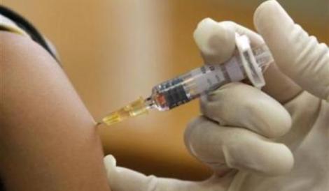 Proiectul legii vaccinării va fi supus dezbaterii publice probabil în a doua jumătate a lunii aprilie
