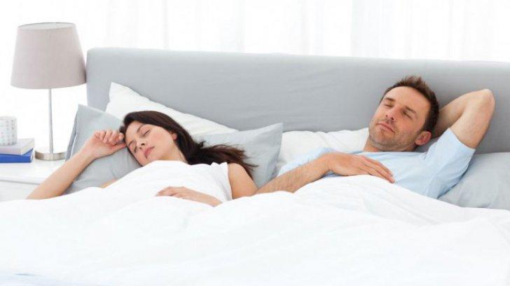 St&acirc;nga dreapta, la margine sau la perete? Stop! Ce spune despre tine partea patului pe care dormi!