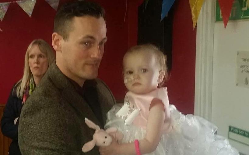 Sf&acirc;șietor! S-a căsătorit cu fiica lui de un an și patru luni: "Nu mă puteam opri din pl&acirc;ns"