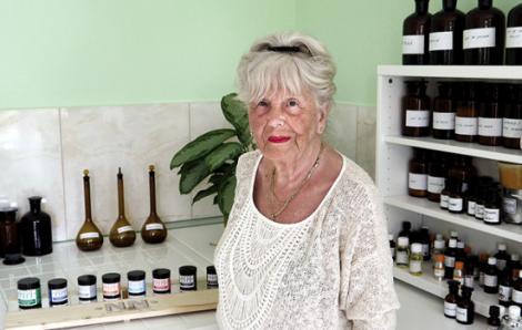 SECRETUL MARIEI, fostă dirigintă de farmacie. La 84 de ani, ”doamna cu cremele” a creat un brand de cosmetice naturale