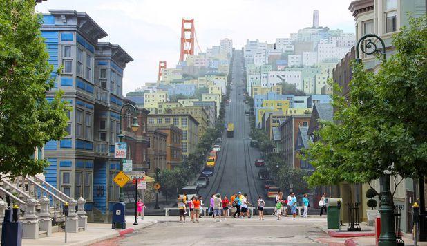 Aici, chiria e at&acirc;t de mare, &icirc;nc&acirc;t un bărbat care trăieşte &icirc;ntr-o cutie plăteşte 400 de dolari  &ndash;  FOTO