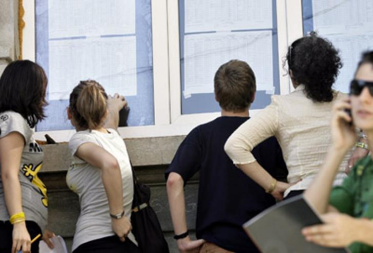 &Icirc;ncă o șansă pentru cei care nu iau Bacalaureatul. Se pregătește legea organizării celei de-a treia sesiuni &icirc;ntr-un an scolar!