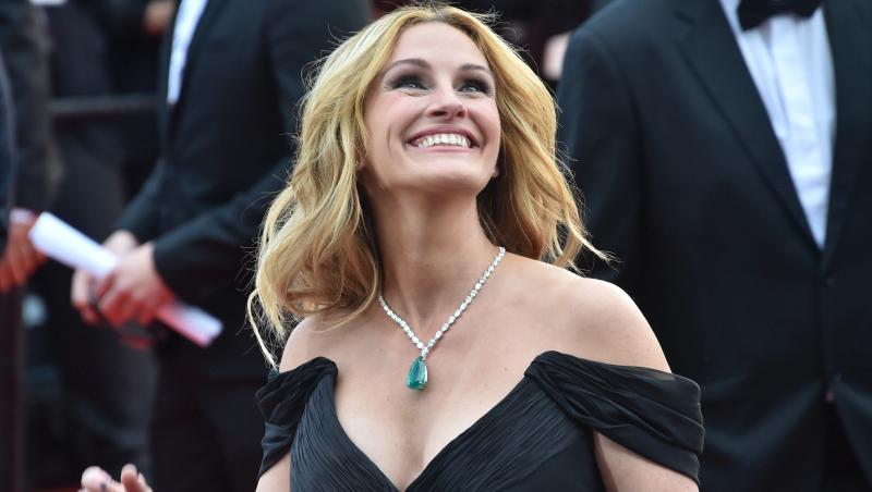 Julia Roberts, desculță pe covorul roșu al festivalului de la Cannes! Ce a pățit actrița de Oscar