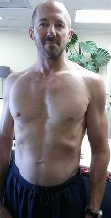 Acest BĂRBAT a băut 10 cutii de cola, zilnic, timp de o lună. Cum ARATĂ el acum. TRANSFORMAREA te va ȘOCA