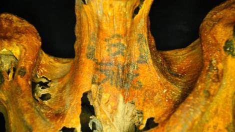 Imagini ULUITOARE! Tatuaje, descoperite pe zonele intime ale unor mumii vechi de 3000 de ani