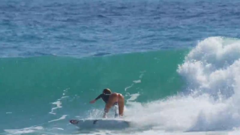 VIDEO HOT! De pe placa de surf, direct în paginile revistelor pentru bărbați! Surferița pe care o să-ți dorești să o vezi la nesfârșit!