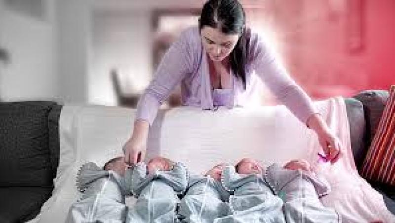 A născut cvintupleţi perfect sănătoşi în patru minute! Cum arată cei cinci bebeluși adorabili. GALERIE FOTO