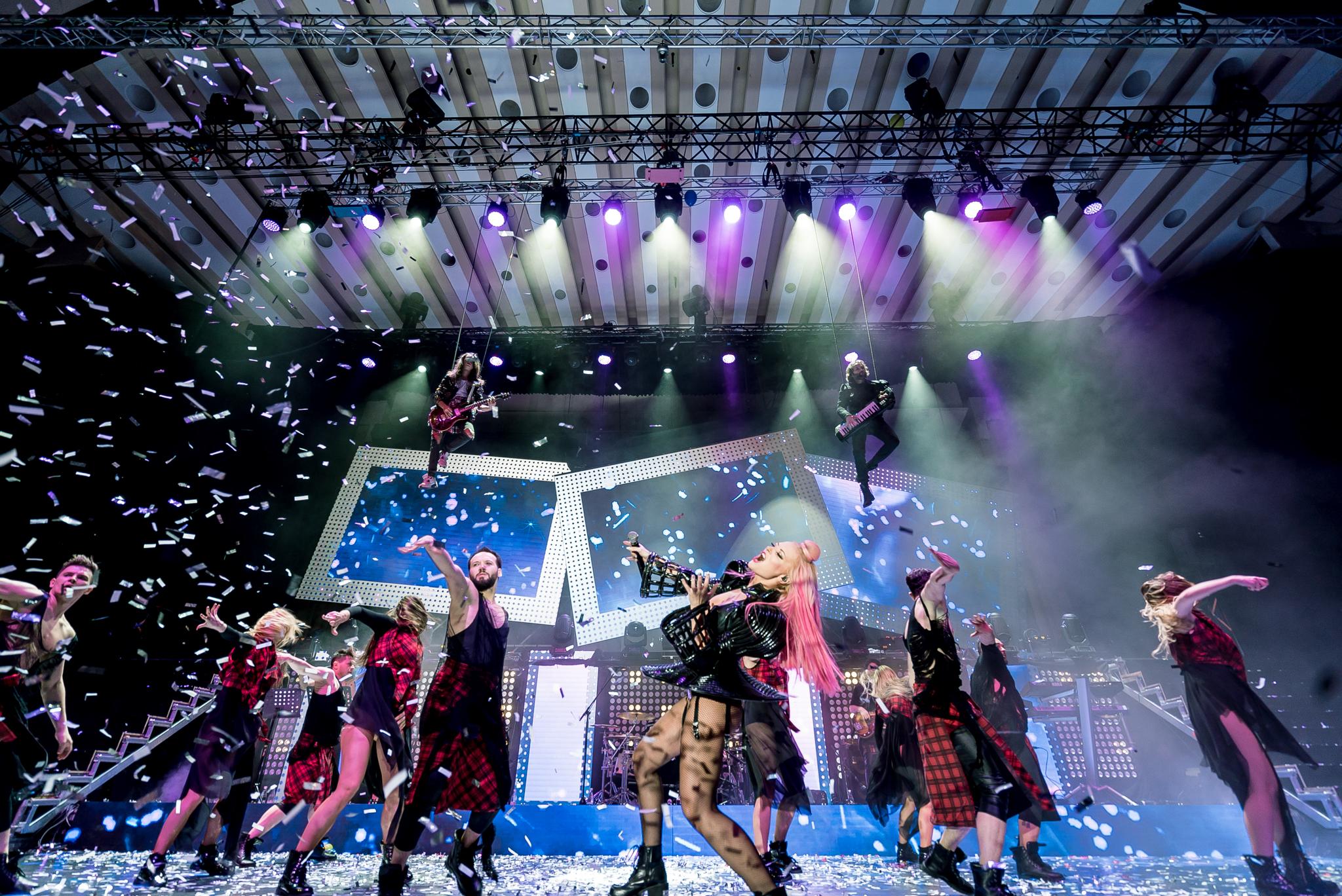 Delia lanseaza online al patrulea episod din show-ul Welcome to Deliria