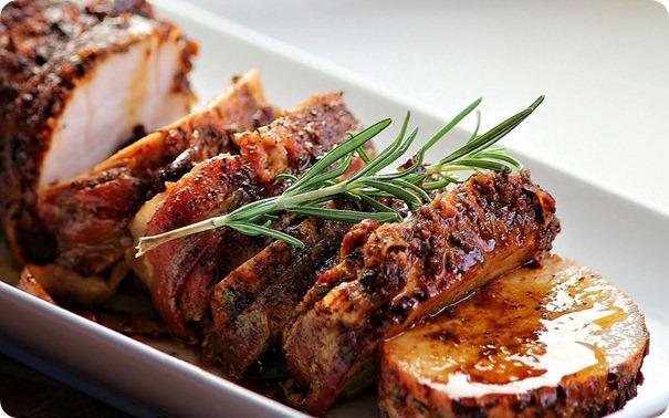 Friptură de porc la cuptor, o rețetă demnă de împărați! Cu două ingrediente magice vei face cea mai gustoasă carne!