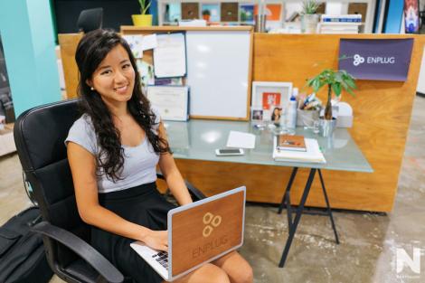 Ce a fost şi ce a ajuns! O tânără din China a fondat două companii prospere până la 24 de ani, deşi a copilărit în condiţii mizere, fără curent electric