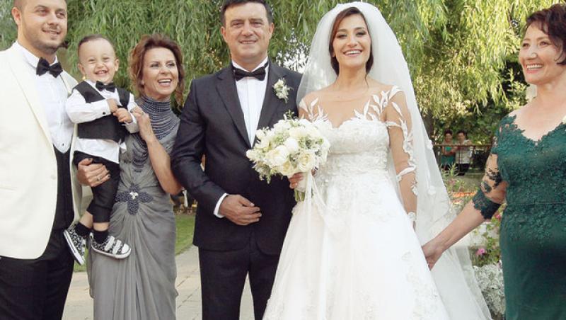 Nuntă ca în poveşti! Claudia Pătrăşcanu şi Gabi Bădălă au cheltuit 80.000 de euro pentru cea mai frumoasă petrecere din viaţa lor