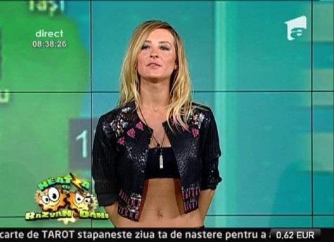 Trei ani de "Neatza", la mulți ani, sexy Flavia! ATUNCI vs. ACUM: Ți-o aduci aminte pe vecină în prima ei apariție la matinal?