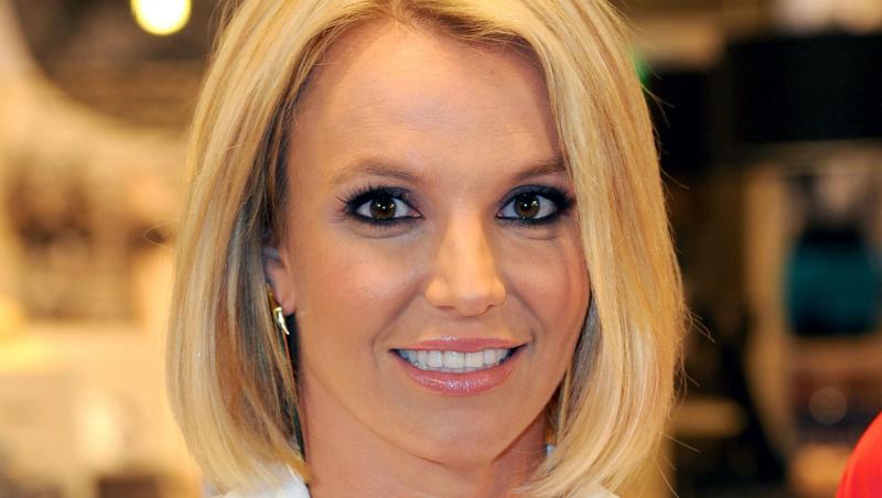 Ooops, she did it again! Britney Spears, surprinsă la piscină! Cum arată artista care a avut variații galopante de greutate: când grasă, când anorexică