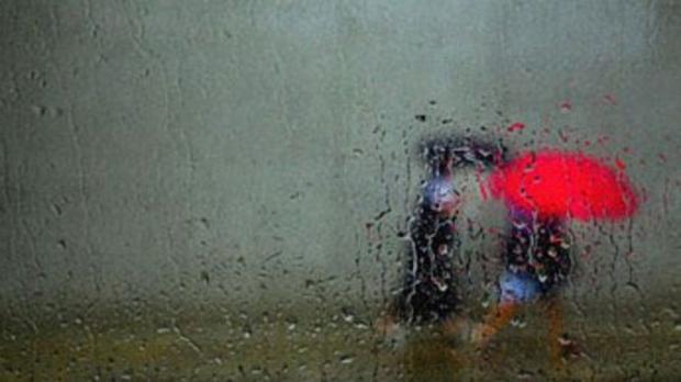 Două, trei zile călduroase, restul cu ploi și frig! Meteorologii au publicat prognoza meteo pentru toată luna mai