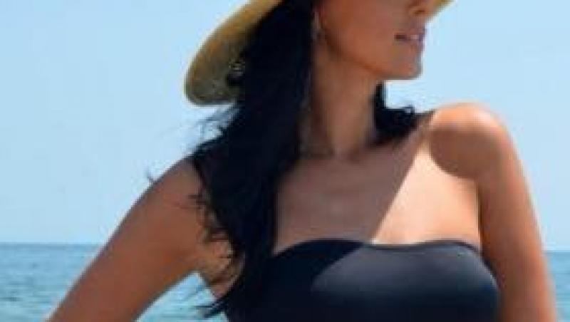Online-ul FIERBE! Lavinia e din ce în ce mai sexy: În plină vară, apariție mult prea senzuală, pe plajă