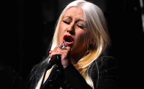 ”Tragedia oribilă mă urmărește!” Omagii impresionante în memoria victimelor din Orlando! Christina Aguilera cere ”schimbarea” printr-o piesă dedicată lor