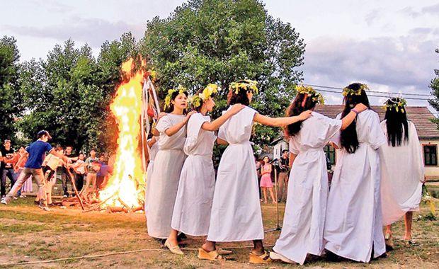 Solstiţiul de vară și Drăgaica! Ce minuni au loc &icirc;n noaptea de S&acirc;nziene și ce NU este bine să faci: Obiceiuri și tradiții