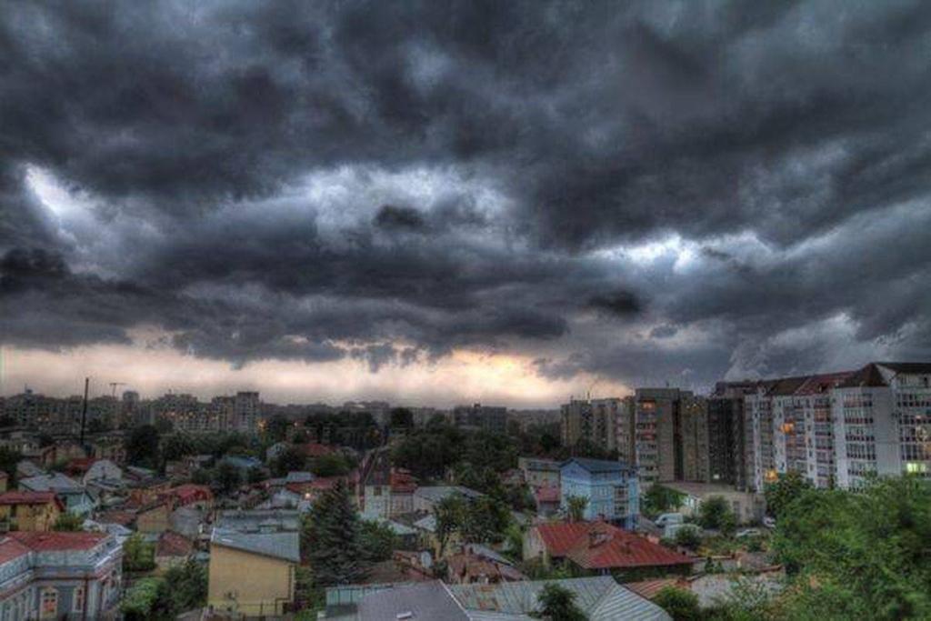 O nouă avertizare meteo: COD GALBEN de ploi, grindină şi v&acirc;nt. Care vor fi zonele afectate