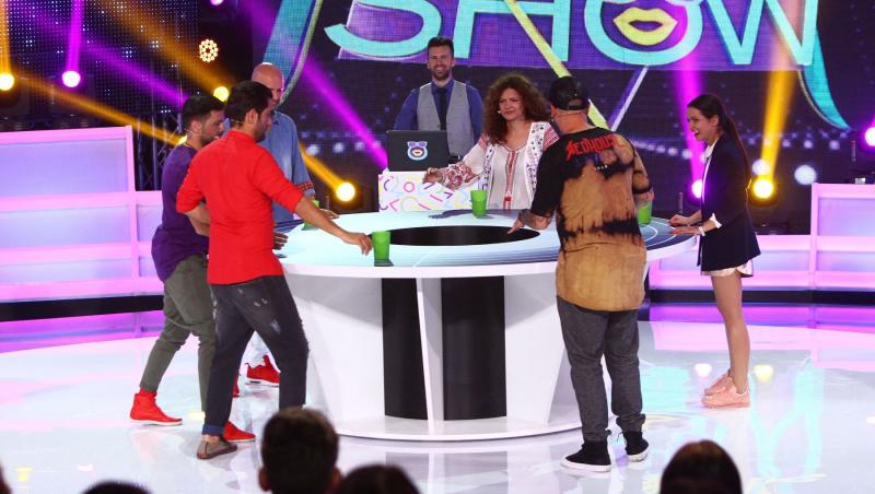 Prima ediţie “FANtastic Show” se anunţă de milioane! Liviu Vârciu, Maria Buză și CRBL se “luptă” cu Andrei Ștefănescu, Anca Dinicu și Cezar Ouatu