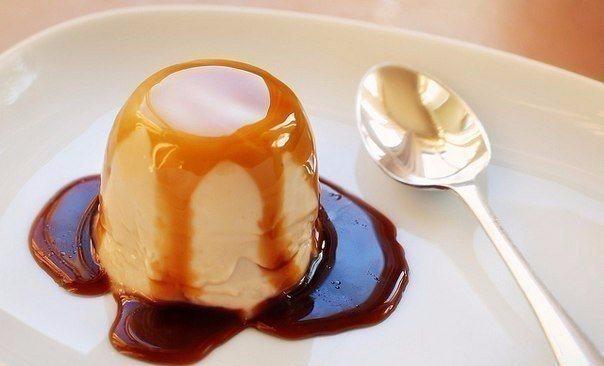 VARA DELICIILOR! &Icirc;ncă un desert de preparat acasă &icirc;n numai c&acirc;teva minute: Panna Cotta. Toți &icirc;ți vor cere rețeta!