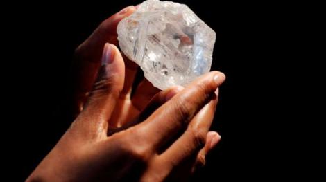 Să vezi și să nu crezi! Cel mai mare diamant din lume nu a fost cumpărat de nimeni. Cât cereau proprietarii pe el