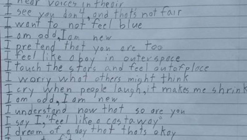 Suferă de autism, însă a emoţionat o lume întreagă cu poezia lui! Versurile unui băiat în vârstă de 10 ani te lasă fără cuvinte