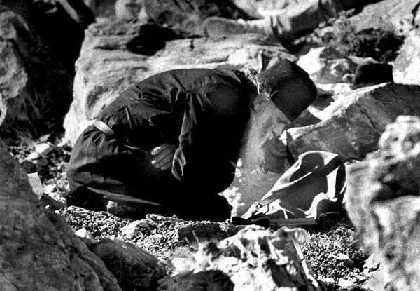 "O să fie măcel!" Profețiile călugărului rom&acirc;n din Bucovina care și-a prezis moartea la 129 de ani