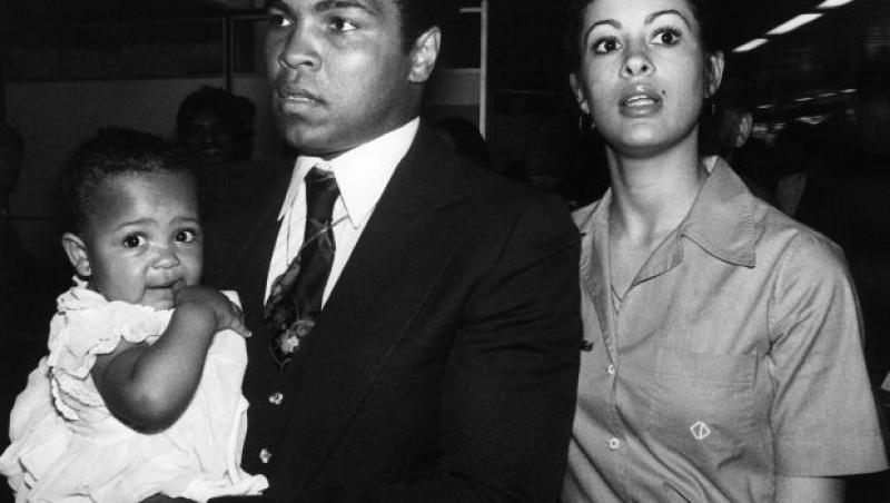 Fata lui Muhammad Ali a publicat ultima fotografie cu tatăl său. Printre lacrimi, a scris un ultim mesaj