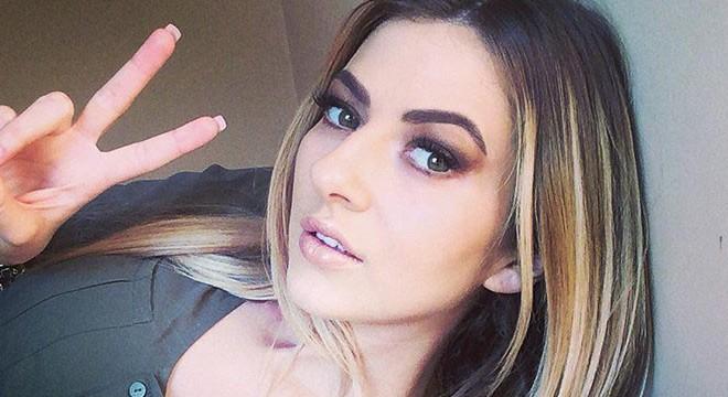 Nimeni nu are cum să o doboare la o v&acirc;rstă at&acirc;t de frumoasă! La mulți ani, Lidia Buble!