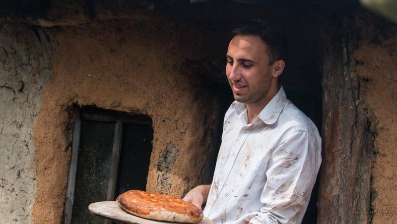 Din student, antreprenor: a „copt” o afacere, inspirat de gustul pâinii din copilărie făcute de bunica